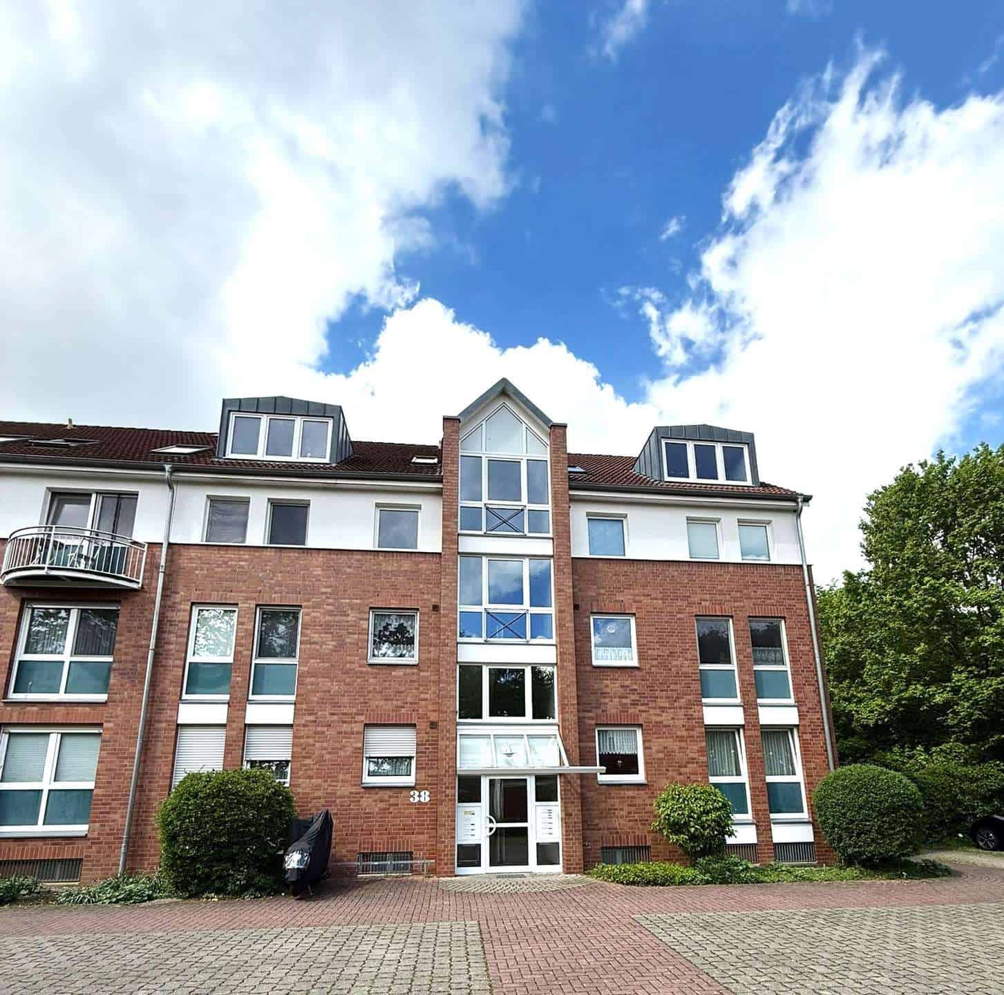 Schöne 3-Zimmerwohnung mit EBK, Balkon & Garage in Hannover-Badenstedt, 30455 Hannover, Etagenwohnung