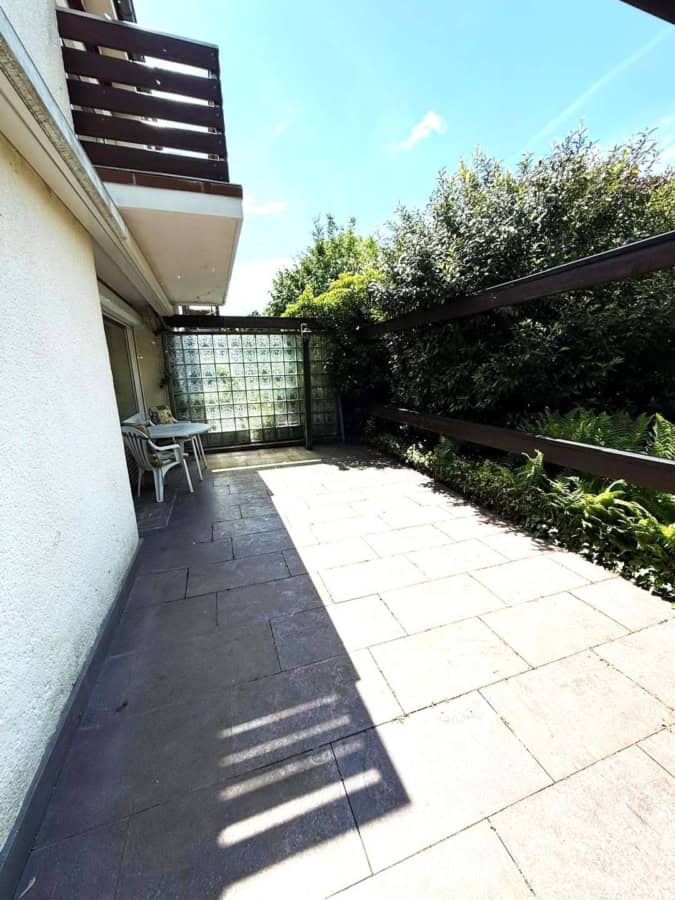 sonnige Terrasse