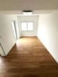 Kinderzimmer mit Zugang zum Balkon - Helle 3‑Zimmer-Dachgeschosswohnung im Loftcharakter mit Südbalkon