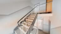Treppe - Wohntraum in Ricklingen: 2,5-Zimmer-Dachgeschosswohnung mit Loggia & 2 Bädern!