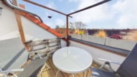 Balkon/Loggia - Wohntraum in Ricklingen: 2,5-Zimmer-Dachgeschosswohnung mit Loggia & 2 Bädern!