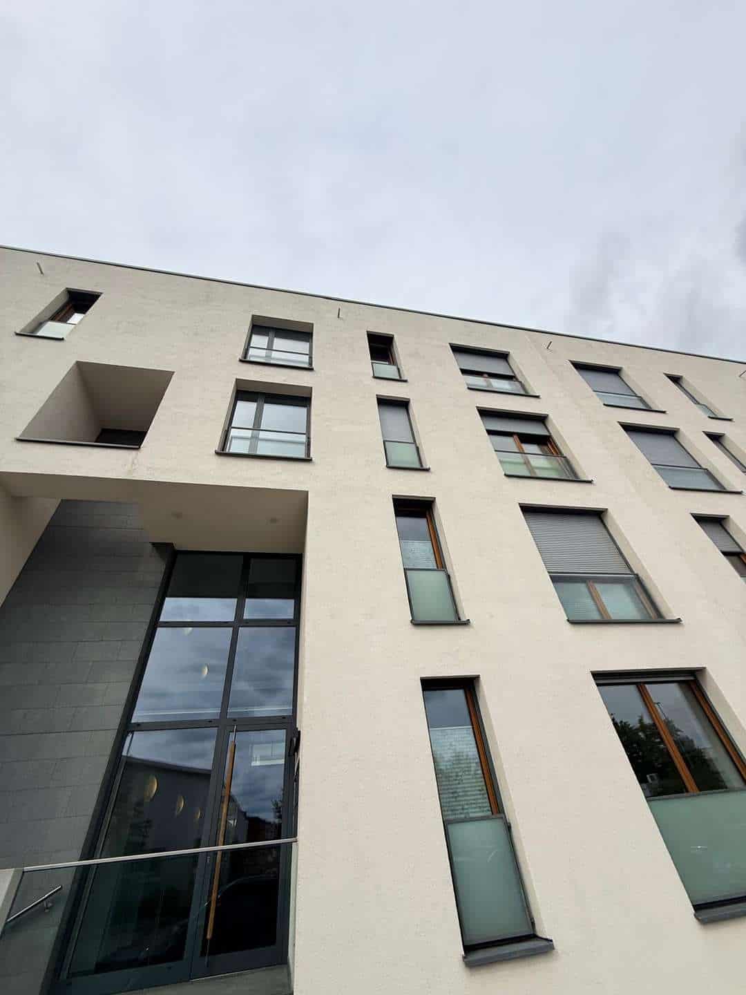 Wohntraum über 3 Ebenen – „Haus-im-Haus“ mit Garten und Garage, 30177 Hannover, Wohnung