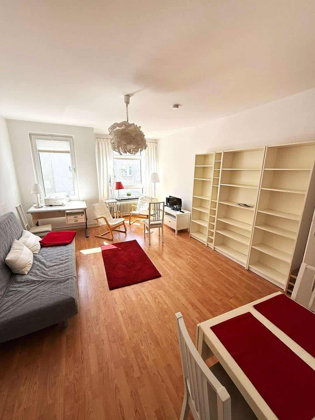 Möblierte 1-Zimmer-Wohnung direkt in der City u. Nähe zur Uni!, 30159 Hannover, Etagenwohnung