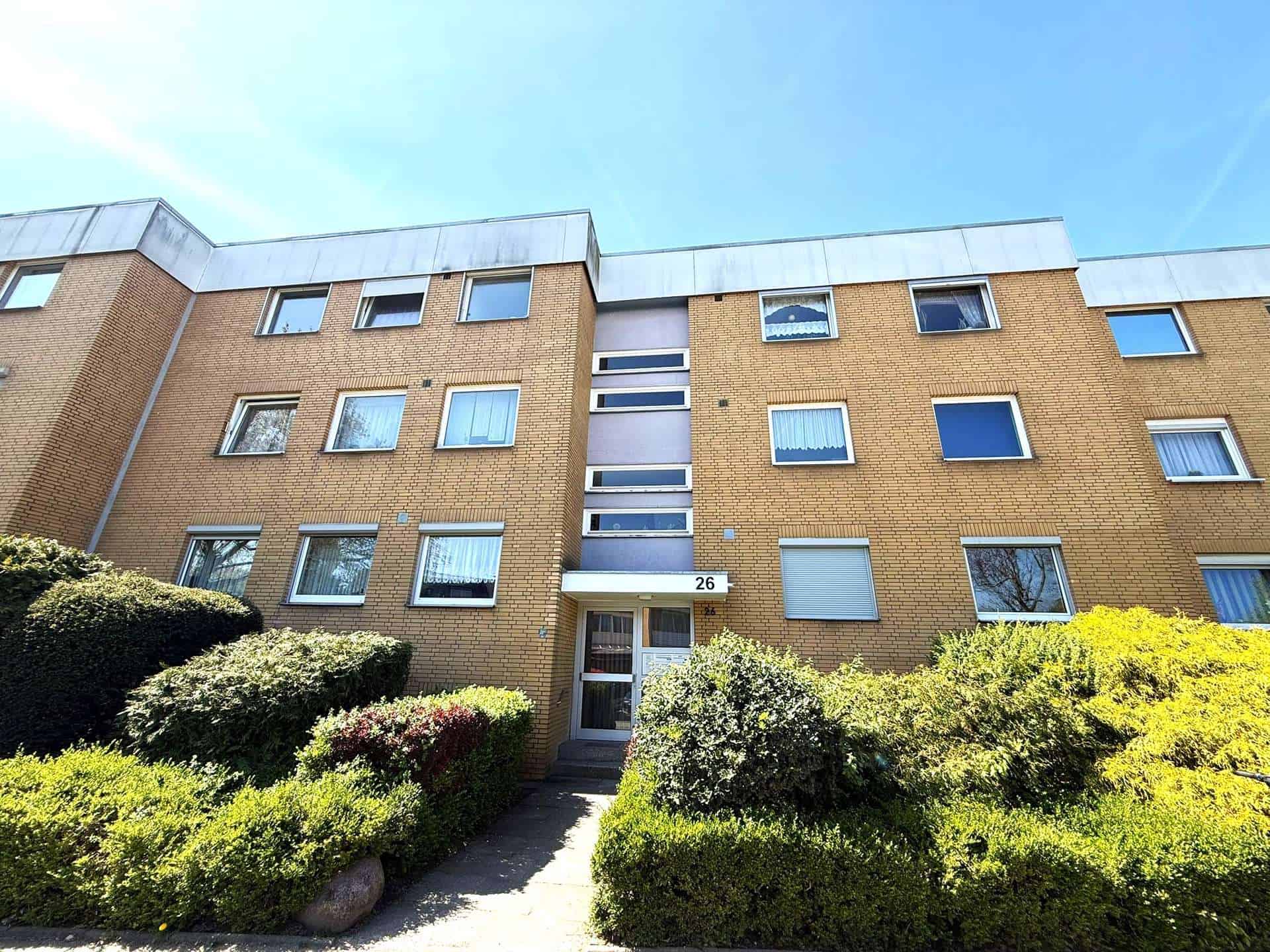 Kaufen , Sanieren, Einziehen! Sanierungsbedürftige 3-Zimmer-Wohnung mit Balkon!, 30457 Hannover, Wohnung