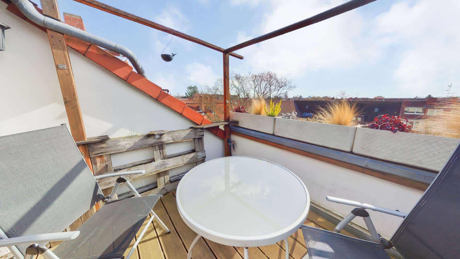 Wohnen über den Dächern Ricklingens – Charmante 2,5-Zimmer-Dachgeschosswohnung mit Loggia, 30459 Hannover, Dachgeschosswohnung