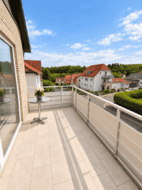 Balkon mit Vorstadtblick